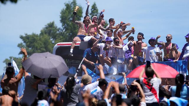 Caravana de la selección Argentina festejos por la obtención de la copa del mundo Qatar 2022