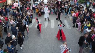Desfile inaugural del Festival de Teatro de Rafaela