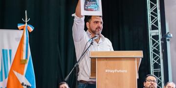 El intendente de Ushuaia, Walter Vuoto tomó juramento a 12 funcionarios y funcionaria