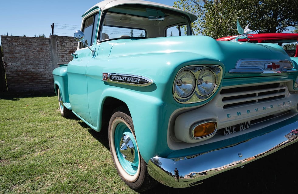 Para los amantes de los fierros: encuentro de autos antiguos en San Rafael