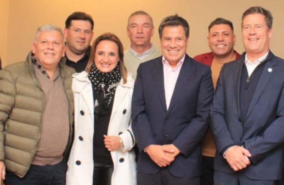 El intendente Gustavo Benedetti e intendentes radicales se reunieron con el Diputado Facundo Manes