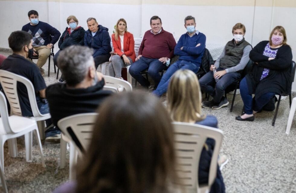 Montenegro llevó a su gabinete al barrio Fortunato de la Plaza