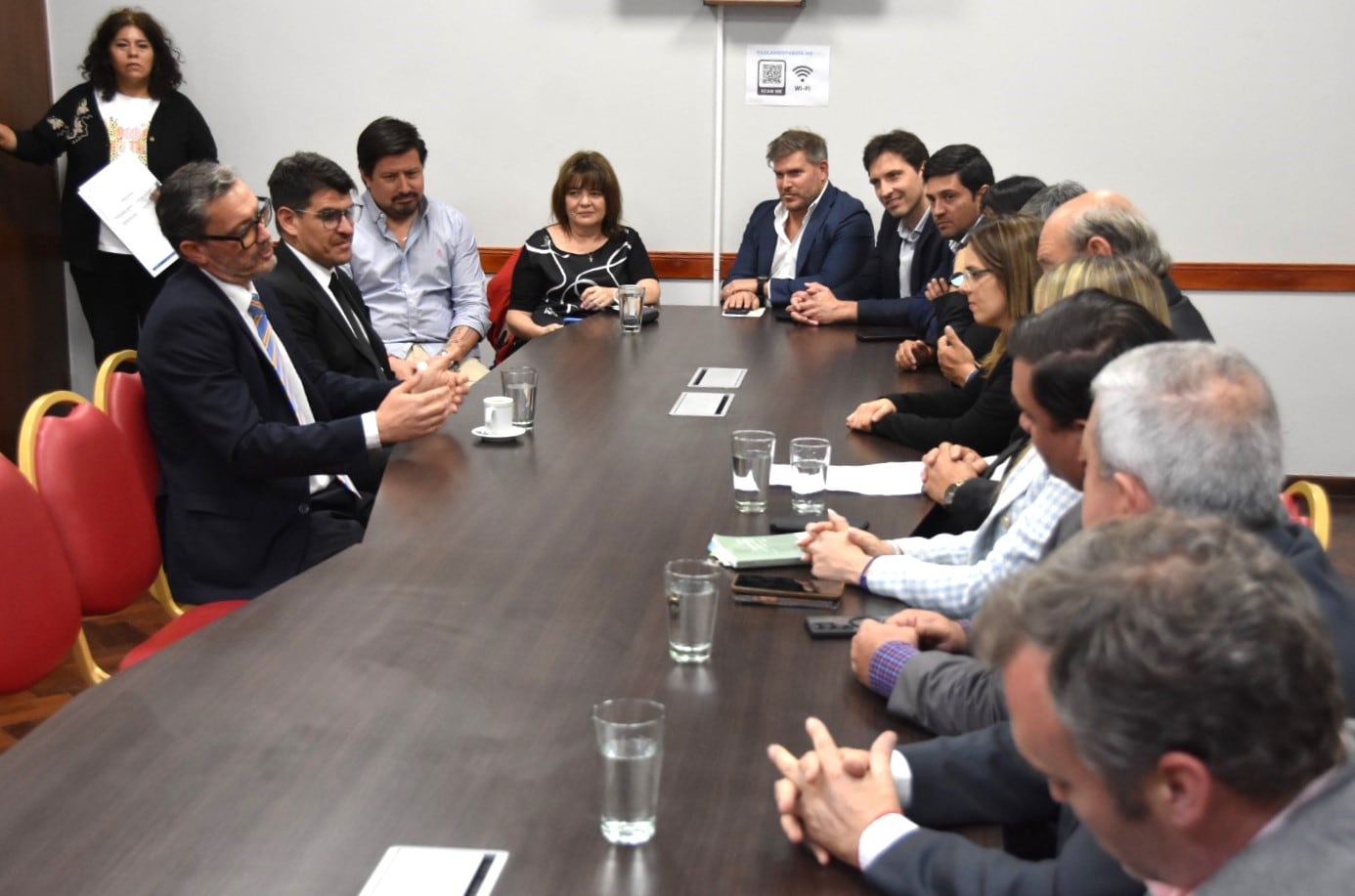 En su condición de postulantes propuestos por el Poder Ejecutivo, Alejandro Atilio Bossatti y Gonzalo César de La Colina se sometían el lunes a la entrevista de rigor con la Comisión de Asuntos Institucionales de la Legislatura.