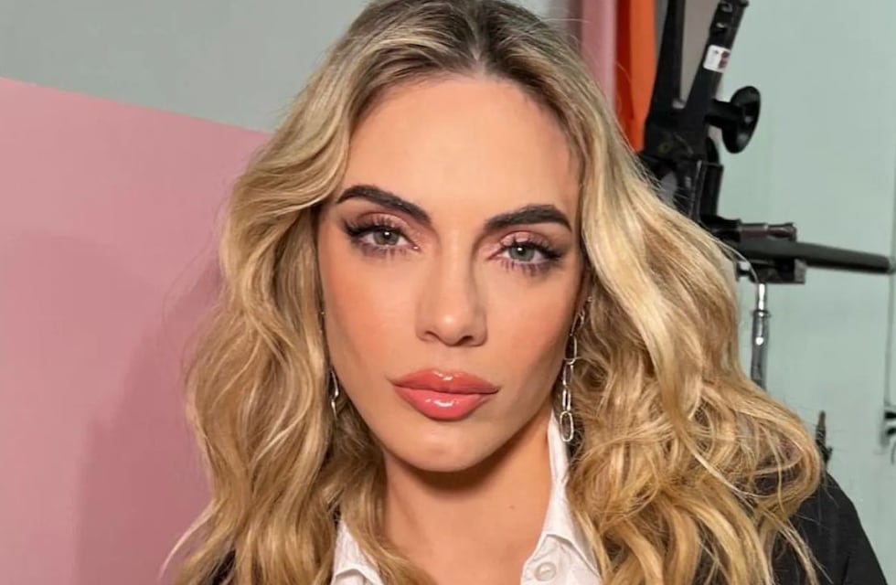 Así quedó la nueva cocina de Emilia Attias tras la remodelación: pisos cálidos y grifería color oro