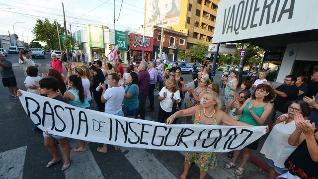 Marchas por inseguridad en distintos barrios de la ciudad de Córdoba.