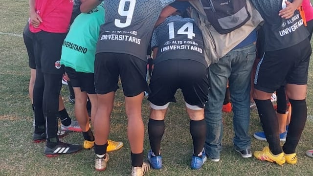 La U dio el golpe ante Camioneros en duelo entre aspirantes a la punta en Liga Cordobesa (@infoliga).