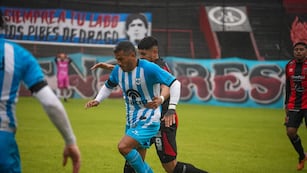 Con un gol sobre la hora desde los doce pasos, Gimnasia y Esgrima de Jujuy cerró la siesta del sábado con un triunfo que lo reafirma como protagonista del torneo.