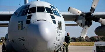 Aviones sobrevolaron Rosario en la previa al desfile del 20 de Junio