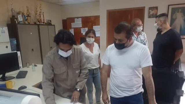 Herrera Ahuad y Virginia Kluka acompañaron a los ingenieros de la Tablada