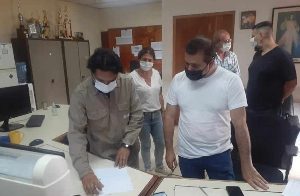 Herrera Ahuad y Virginia Kluka acompañaron a los ingenieros de la Tablada tras el apagón en Misiones