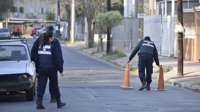 Policía de la FPA baleó a un presunto delincuente en barrio Nuevo Jardín de Córdoba (Ramiro Pereyra/LaVoz).