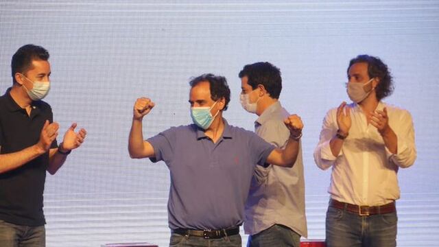 El intendente reelecto festejó junto a funcionarios del Gobierno Provincial y Nacional.