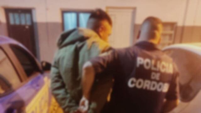 Robó una bicicleta, vecinos lo persiguieron y lograron reducirlo.