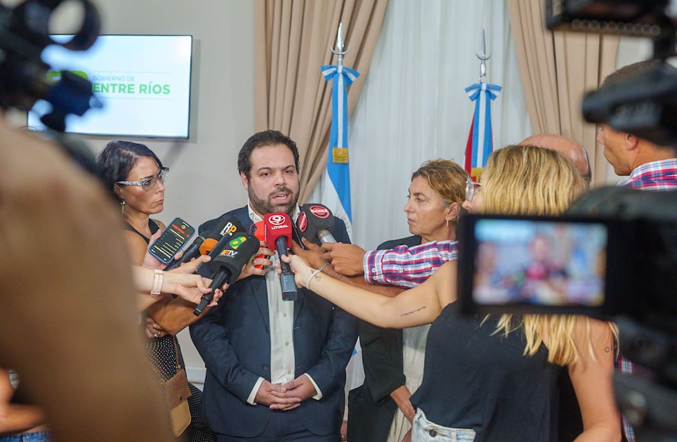 Paro docente: Troncoso advirtió que analizan descontar los días no trabajados