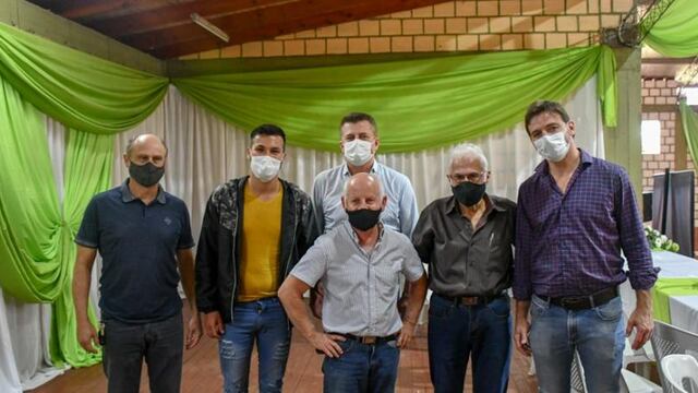 El ministro Sebastián Oriozabala estuvo en Leandro N. Alem acompañando la asamblea de la Cooperativa Frigorífica (COFRA)