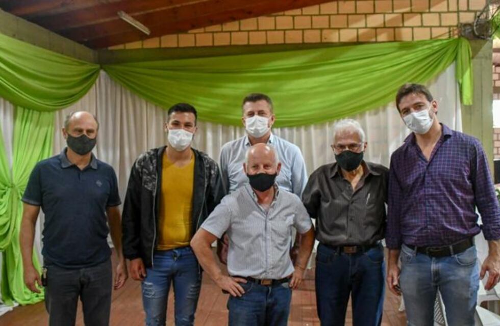 El ministro Sebastián Oriozabala estuvo en Leandro N. Alem acompañando la asamblea de la Cooperativa Frigorífica (COFRA)