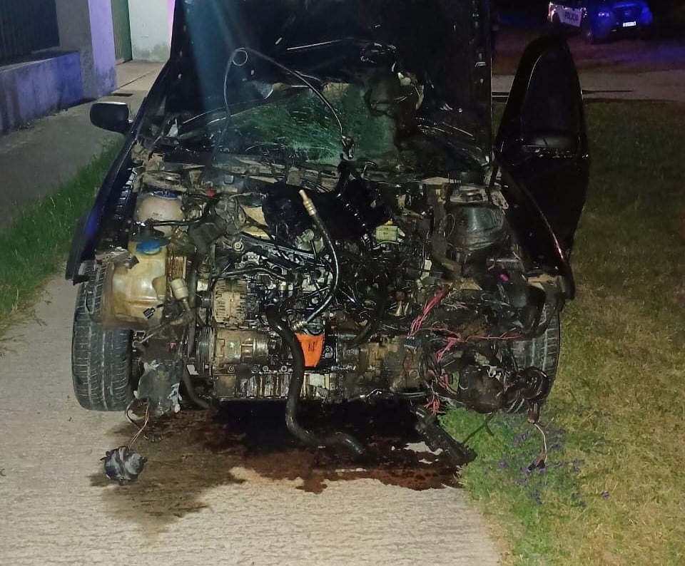 Bomberos de Arroyito trabajaron en un accidente sobre ruta 19