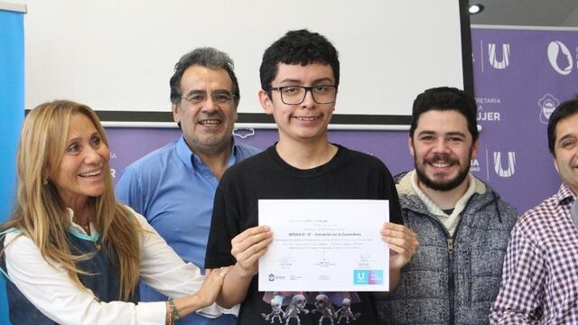 Alumnos de escuela especial recibieron certificados de Formación laboral