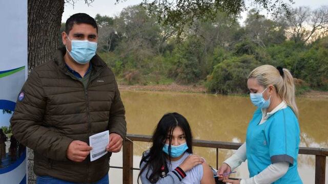 Primeras dosis de vacunas Moderna, para niñas niños y adolescentes de 12 a 17 años, con turnos asignados a través de Elijo Vacunarme. Presentar certificado, prescripción médica o CUD (certificado único de discapacidad).