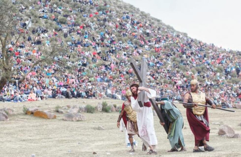 Tafí del Valle: la Pasión de Cristo reunió una multitud de espectadores