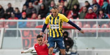 El uruguayo no pudo terminar su segundo encuentro como titular en la Academia.