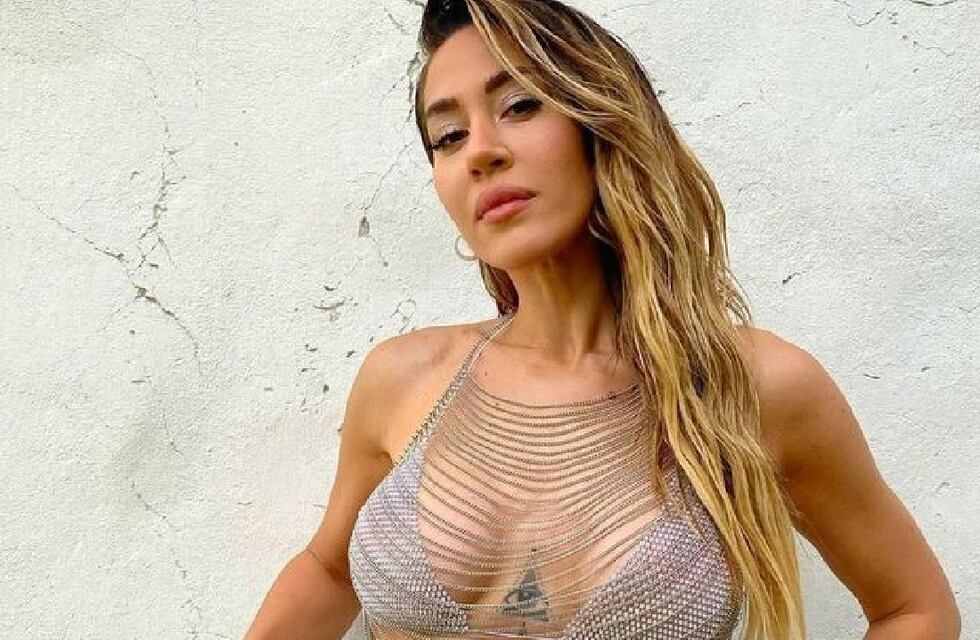 Jimena Barón conquistó a sus seguidores con un mini vestido negro