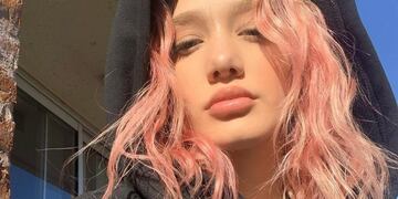 Ángela Torres fue grabada grafiteando las paredes de la vía pública mientras llevaba puesta una microbikini