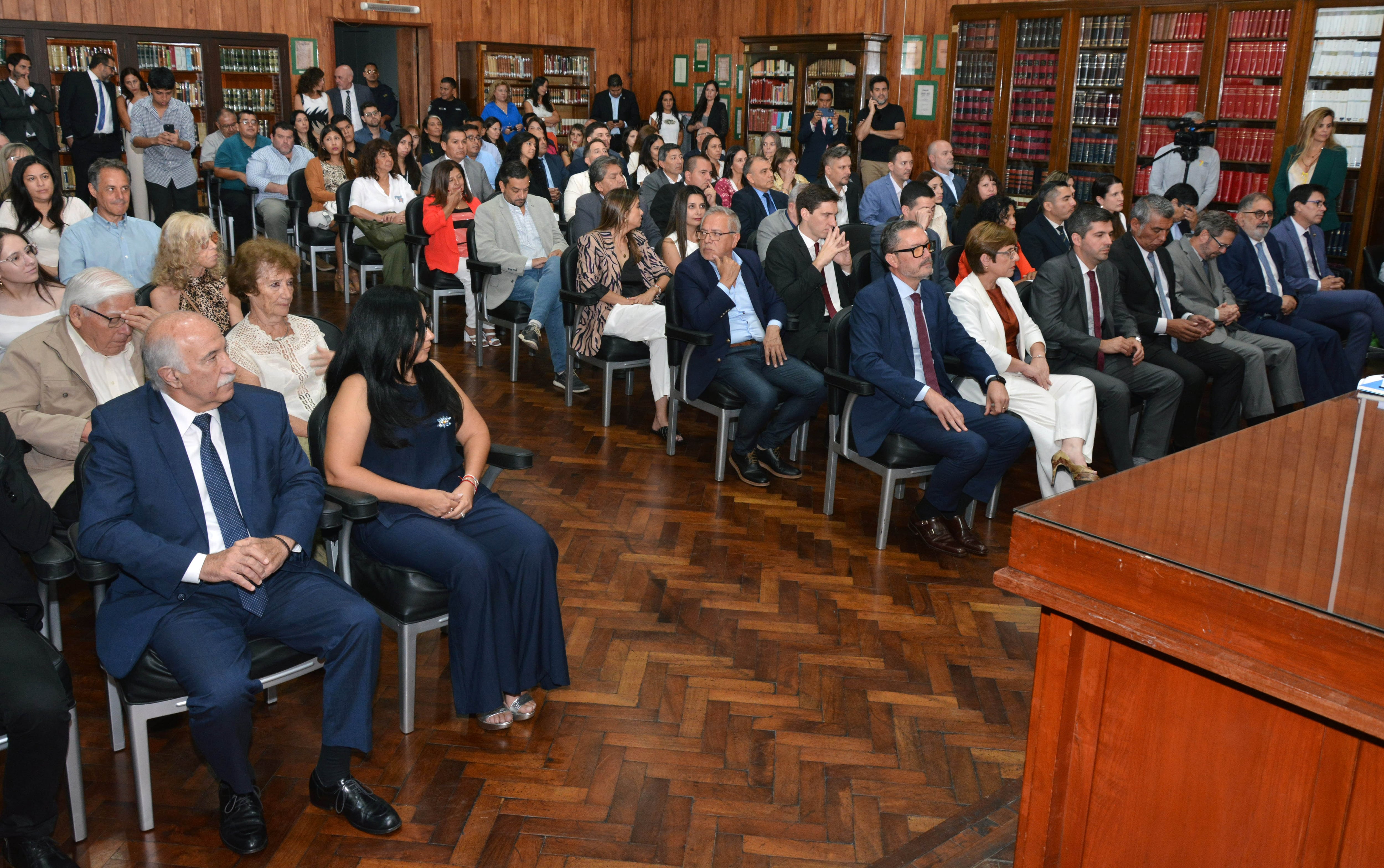 El gobernador Carlos Sadir asistió al acto de posesión de Mercedes Arias como octava jueza de la Suprema Corte de Justicia de Jujuy. Con su juramento formal se dio por finalizando el proceso de designación.