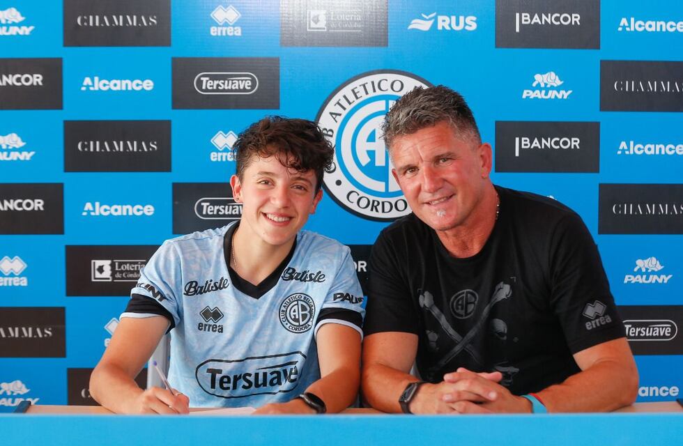 Belgrano puso primera y las jugadoras firmaron sus primeros contratos profesionales