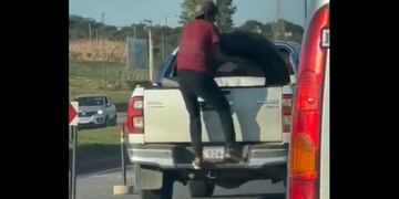 Ataques en el ingreso a Córdoba, por la ruta 19, en cercanías del CPC Pueyrredón.