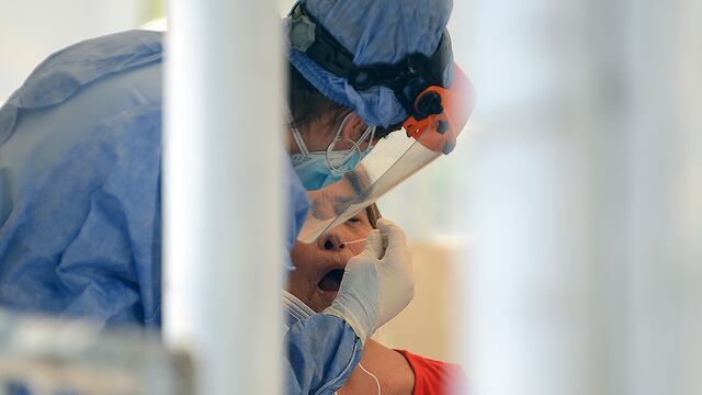 Testeo de coronavirus (José Gabriel Hernández)