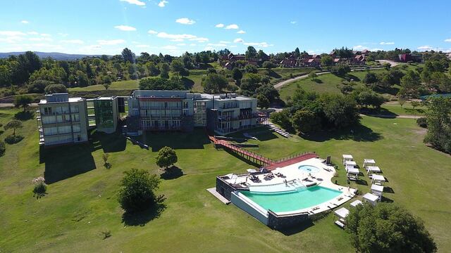 Extrabajadores del Hotel Tres Pircas exigen el pago completo de sus indemnizaciones