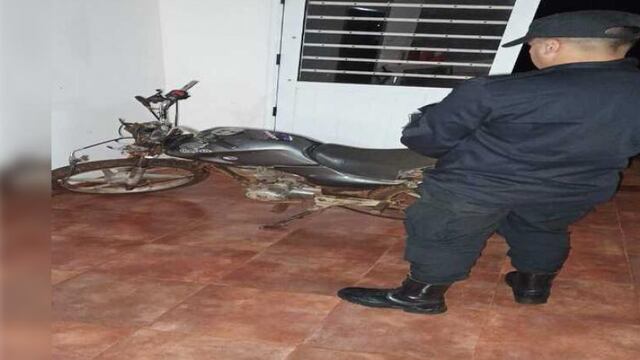 Despistó con una motocicleta robada y fue detenido.