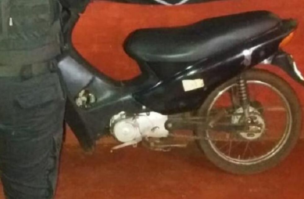 Recuperaron una motocicleta robada en Pozo Azul