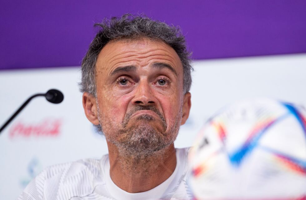 Luis Enrique se enteró en conferencia de prensa que casi se queda afuera del Mundial: “¿Hemos estado eliminados tres minutos? Me hubiera dado un infarto”