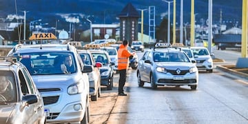 Ushuaia: control de documentación de los taxis y la calibración de los taxímetros