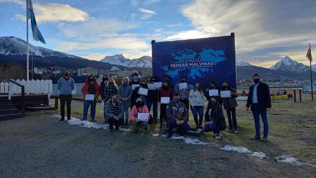 Reconocimiento a alumnos del Colegio Sábato.