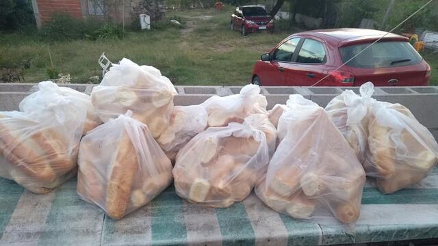 La Fundación Vida donó unos 170 kilos de pan por semana durante todo el mes de abril en Carlos Paz. (Foto: Facebook / Fundación Vida.