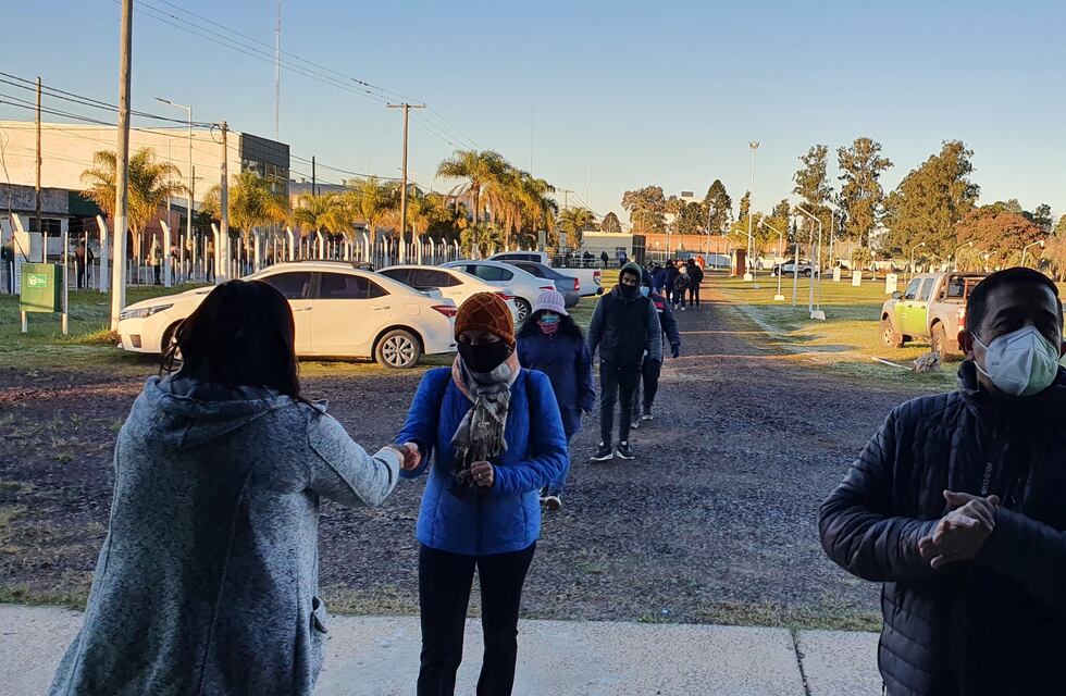 Coronavirus en Corrientes: habilitan vacunación sin turnos en tres comunas golpeadas por brotes