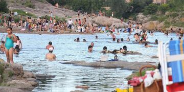 El Fantasio, sobre el río San Antonio, es uno de los lugares más convocantes de Villa Carlos Paz. Mueve cifras muy importantes (La Voz del Interior / Archivo).
