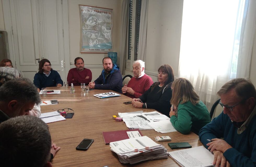 Comisión de Turismo de Tres Arroyos y la prestación de servicios de playa como principal tema