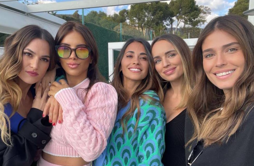 Qué lunes: Antonela Roccuzzo disfrutó de un restaurante top en París con sus amigas
