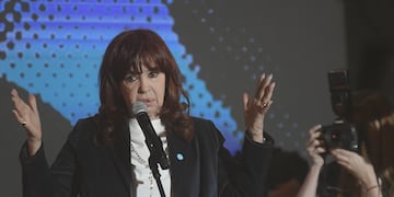 Cristina Kirchner volvió a criticar al gobierno de Milei, ahora por el aumento de la pobreza. Foto: Federico Lopez Claro