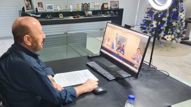 Insfrán se reunió de manera virtual con Alberto Fernández por la campaña de vacunación