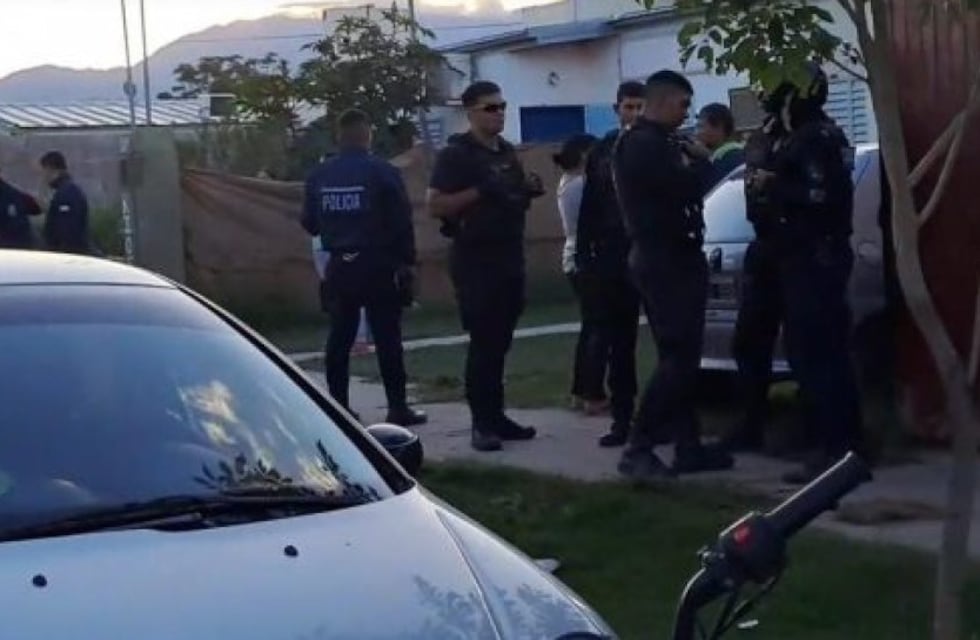 Fatal linchamiento en La Rioja: vecinos mataron a un ladrón que ingresó a robar en la casa