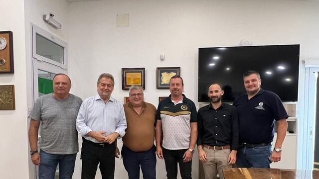 Roberto Mirabella junto a la CGT de Rafaela