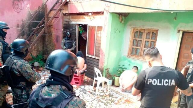 Presuntos “boqueteros” detenidos en Puerto Iguazú.