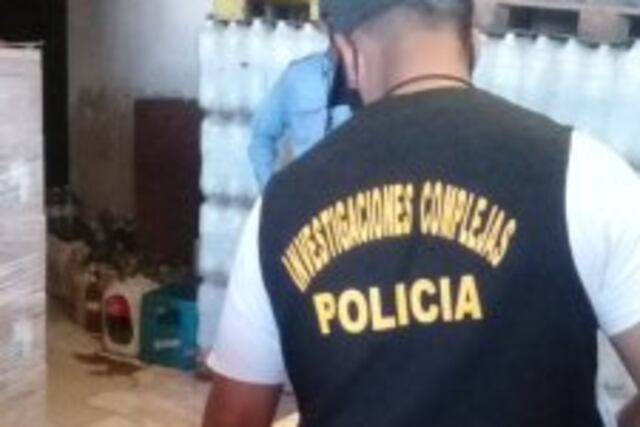 Allanamiento en un supermercado de Las Garcitas.