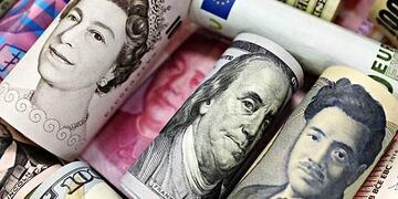 El dólar y el euro, muy parejos.