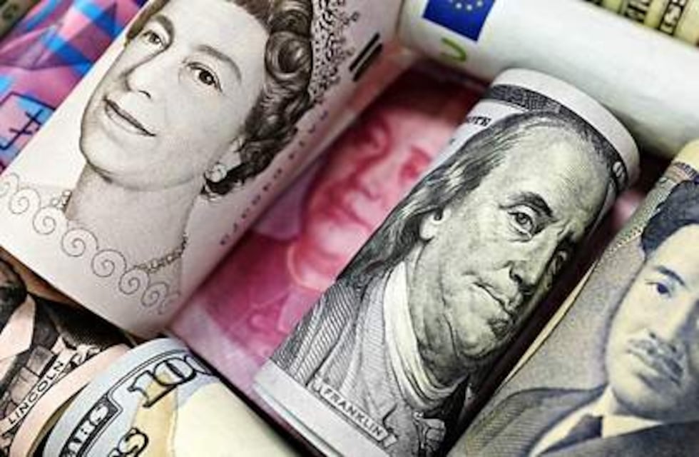 El euro y el dólar tuvieron casi el mismo valor: cómo afecta la paridad entre las monedas